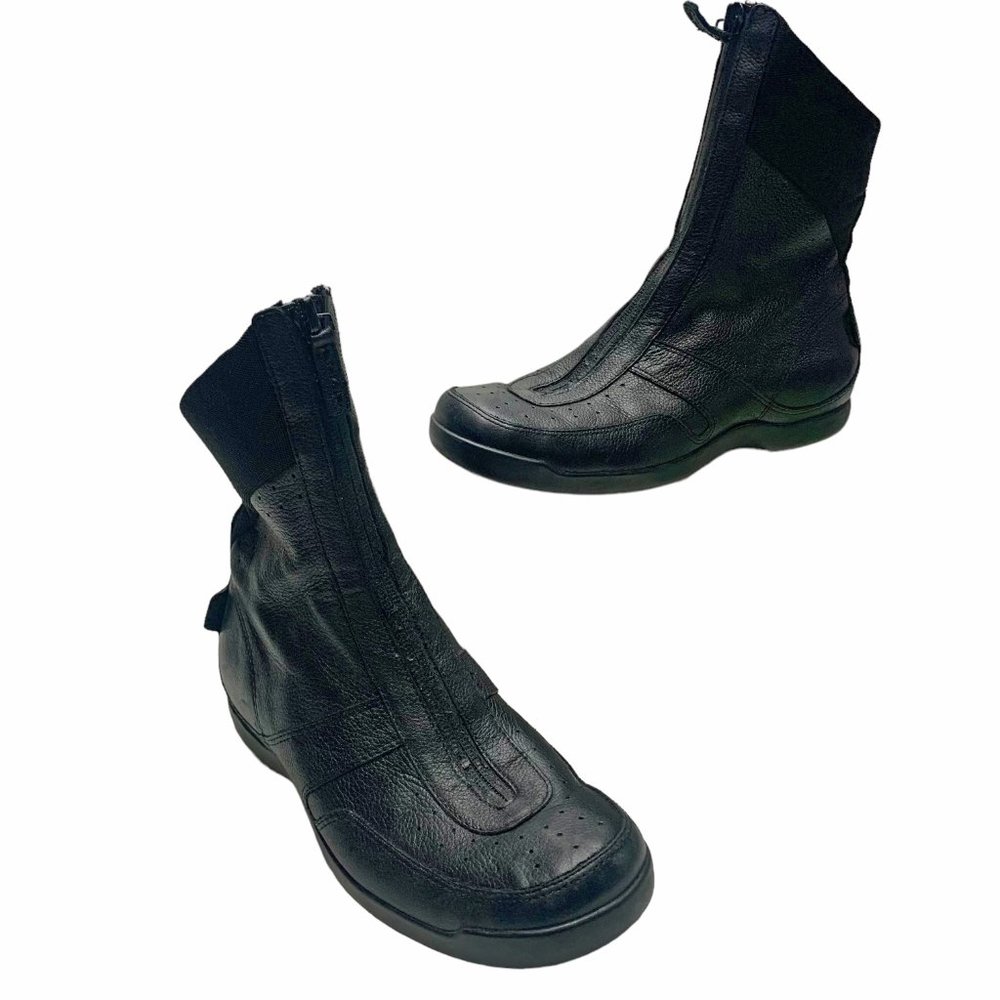 COLE‎ HAAN G Series D 13190 Black Leather Zip Front Air Tech Athleisure Booties